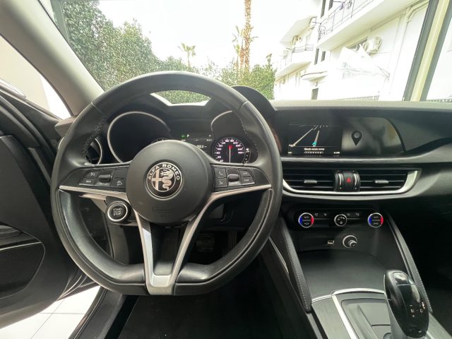 ALFA ROMEO Stelvio usata, con Volante multifunzione