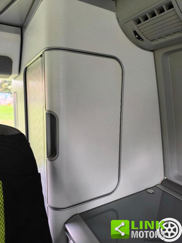VOLKSWAGEN T5 usata, con Pneumatici estivi
