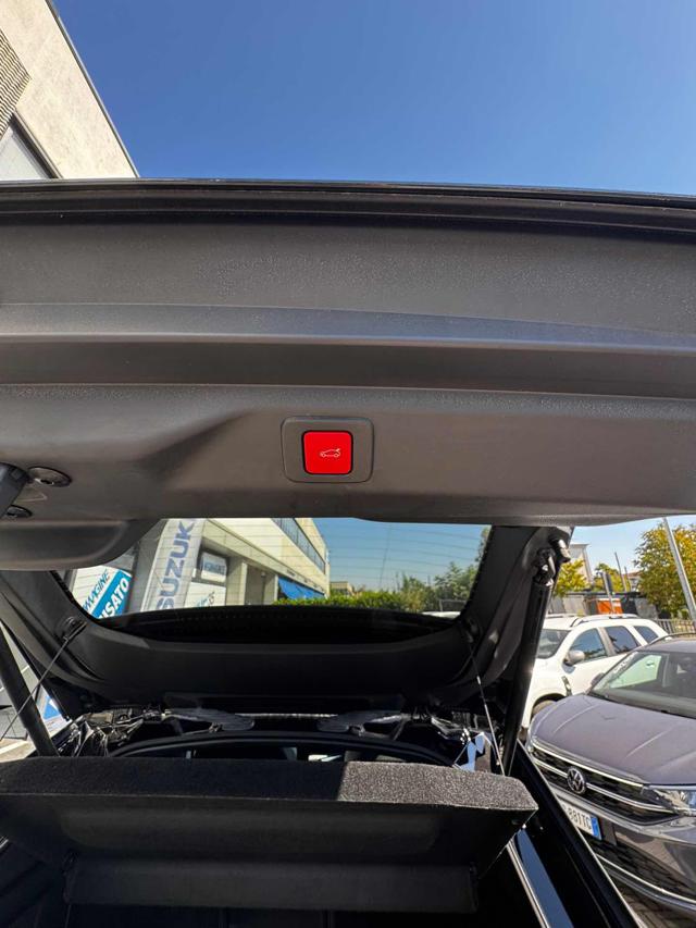 PEUGEOT 3008 usata, con Sedile posteriore sdoppiato
