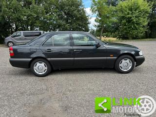 MERCEDES-BENZ C 180 usata, con Specchietti laterali elettrici