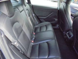 TESLA Model 3 usata, con Fari LED