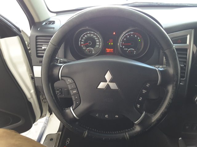 MITSUBISHI Pajero usata, con Cerchi in lega