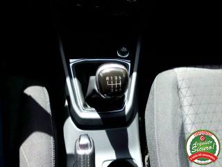 VOLKSWAGEN T-Cross usata, con USB