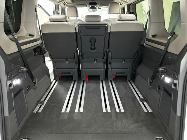 VOLKSWAGEN Multivan usata, con Luci diurne