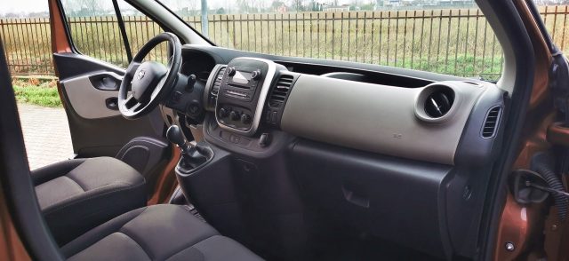 NISSAN NV300 usata, con Bluetooth