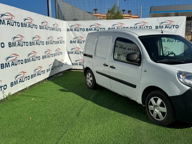 RENAULT Kangoo usata, con Autoradio