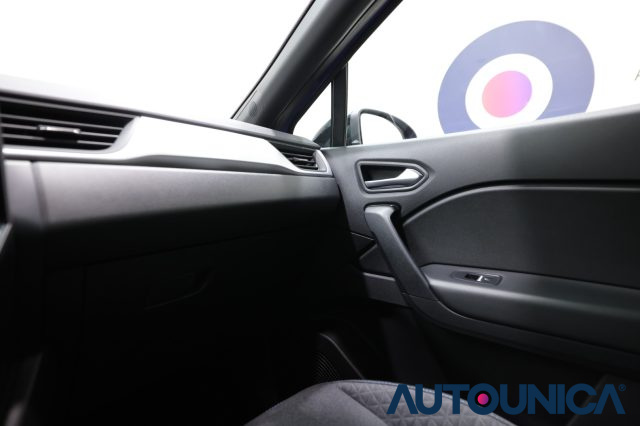 RENAULT Captur usata, con Sensori di parcheggio posteriori