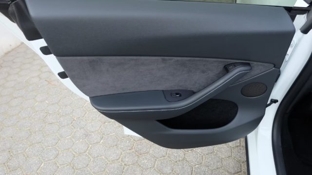 TESLA Model Y usata, con Volante in pelle