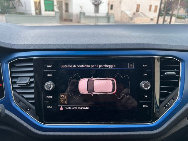 VOLKSWAGEN T-Roc usata 24