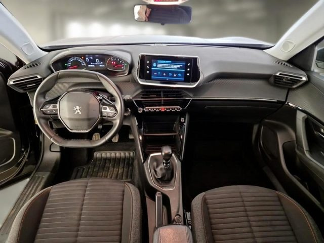 PEUGEOT 2008 usata, con Autoradio
