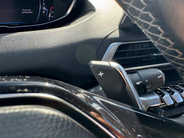 PEUGEOT 3008 usata, con Cruise Control