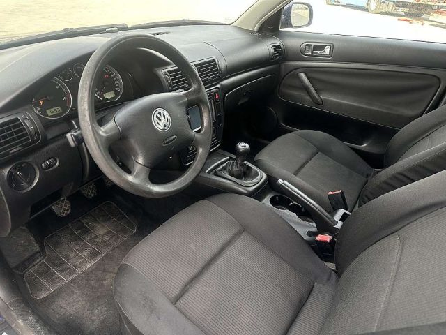 VOLKSWAGEN Passat usata, con Boardcomputer