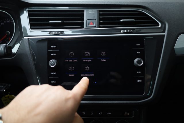 VOLKSWAGEN Tiguan usata, con Android Auto