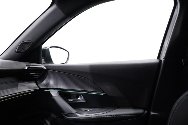 PEUGEOT 2008 usata, con Touch screen