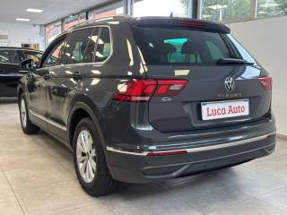 VOLKSWAGEN Tiguan usata, con Autoradio