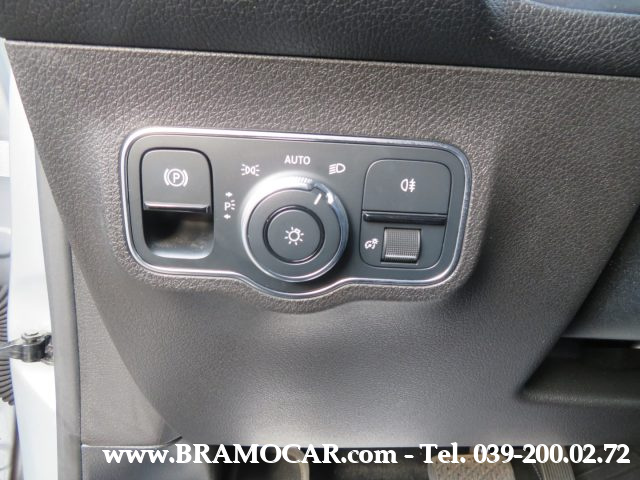 MERCEDES-BENZ GLB 200 usata, con ESP