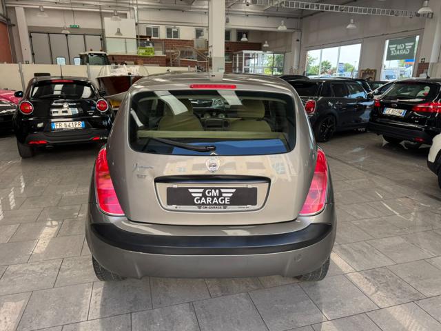 LANCIA Ypsilon usata, con Autoradio