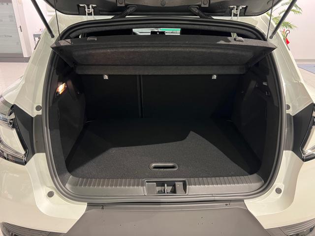 RENAULT Captur usata, con Autoradio digitale