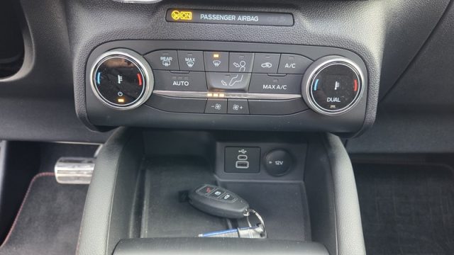 FORD Kuga usata, con Fari LED