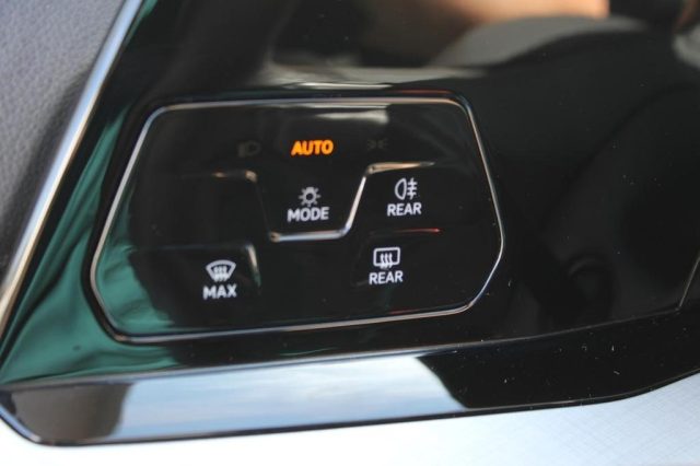 VOLKSWAGEN Golf usata, con Cruise Control