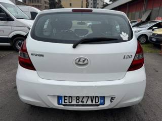 HYUNDAI i20 usata, con Airbag laterali
