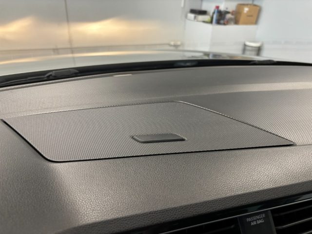 VOLKSWAGEN Tiguan usata, con USB