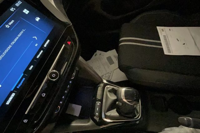 OPEL Corsa usata, con USB