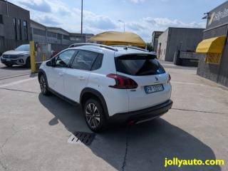 PEUGEOT 2008 usata, con Touch screen