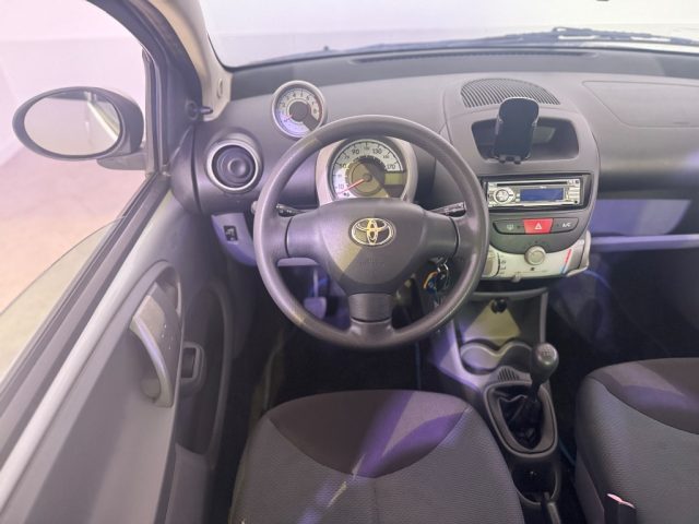 TOYOTA Aygo usata 13