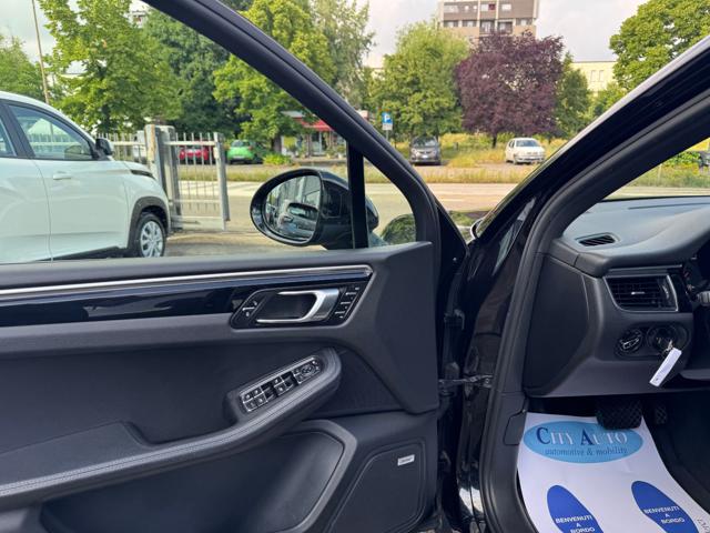 PORSCHE Macan usata, con Autoradio