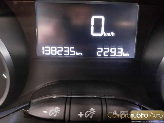 PEUGEOT 208 usata, con Airbag testa