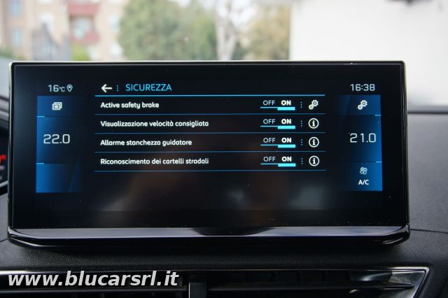 PEUGEOT 5008 usata, con Specchietti laterali elettrici