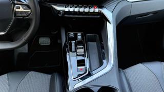 PEUGEOT 3008 usata, con USB