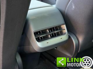 TESLA Model 3 usata, con USB