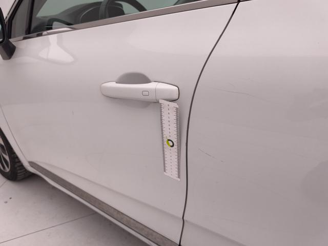 RENAULT Clio usata, con Freno di stazionamento elettrico