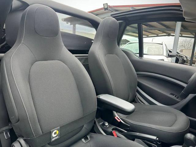 SMART ForTwo usata, con Telecamera per parcheggio assistito
