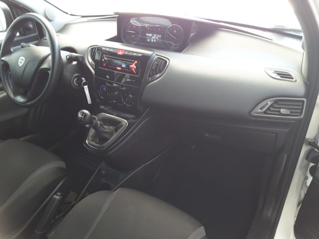 LANCIA Ypsilon usata, con Controllo trazione