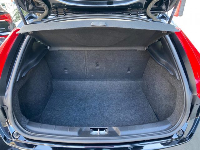 VOLVO V40 usata, con Sedile posteriore sdoppiato