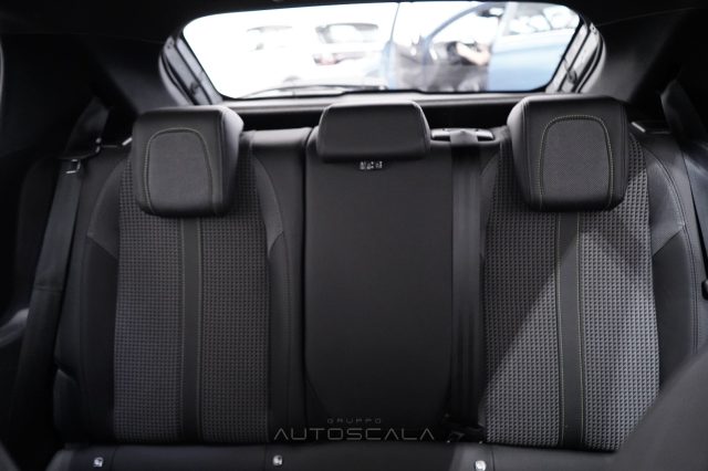 PEUGEOT 208 usata, con USB
