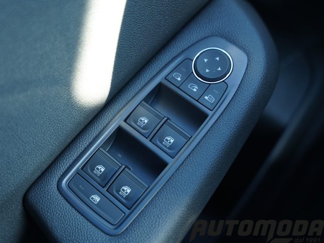 MITSUBISHI Colt usata, con Bracciolo