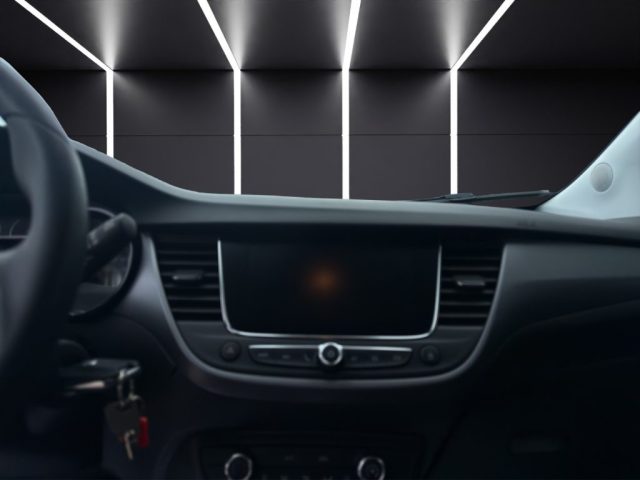 OPEL Crossland X usata, con USB