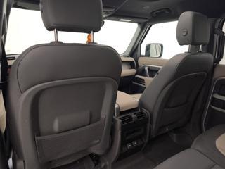 LAND ROVER Defender usata, con Touch screen