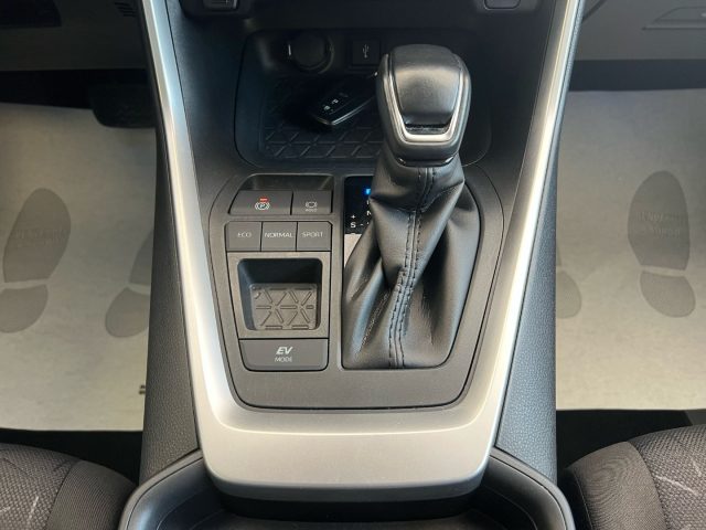 TOYOTA RAV 4 usata, con Servosterzo