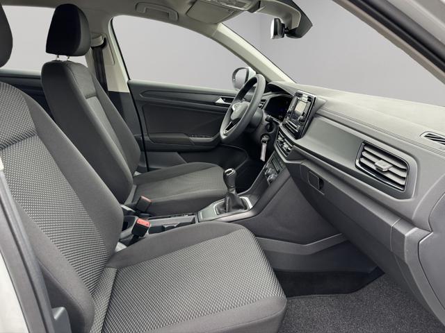 VOLKSWAGEN T-Roc usata, con USB