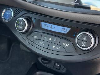 TOYOTA Yaris usata, con Sistema di navigazione