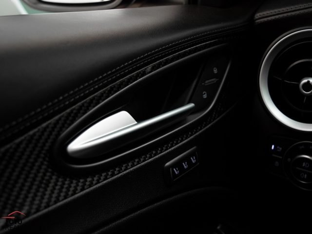 ALFA ROMEO Stelvio usata, con Sensore di luce