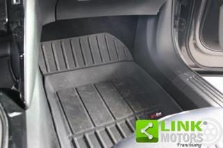 PEUGEOT 2008 usata, con Vetri oscurati