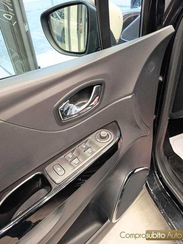 RENAULT Captur usata, con Servosterzo