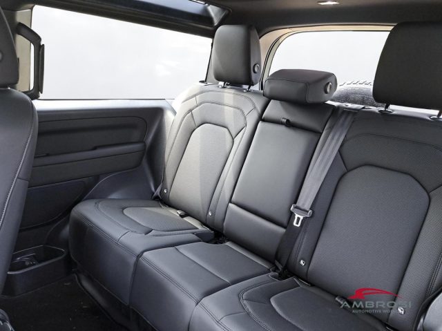 LAND ROVER Defender usata 9