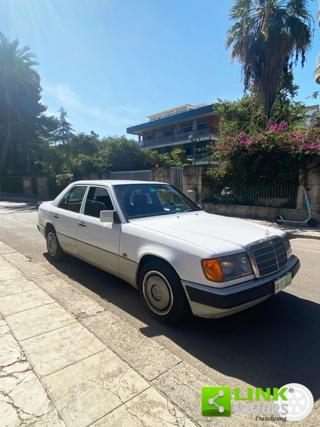 MERCEDES-BENZ 200 usata, con Lettore CD